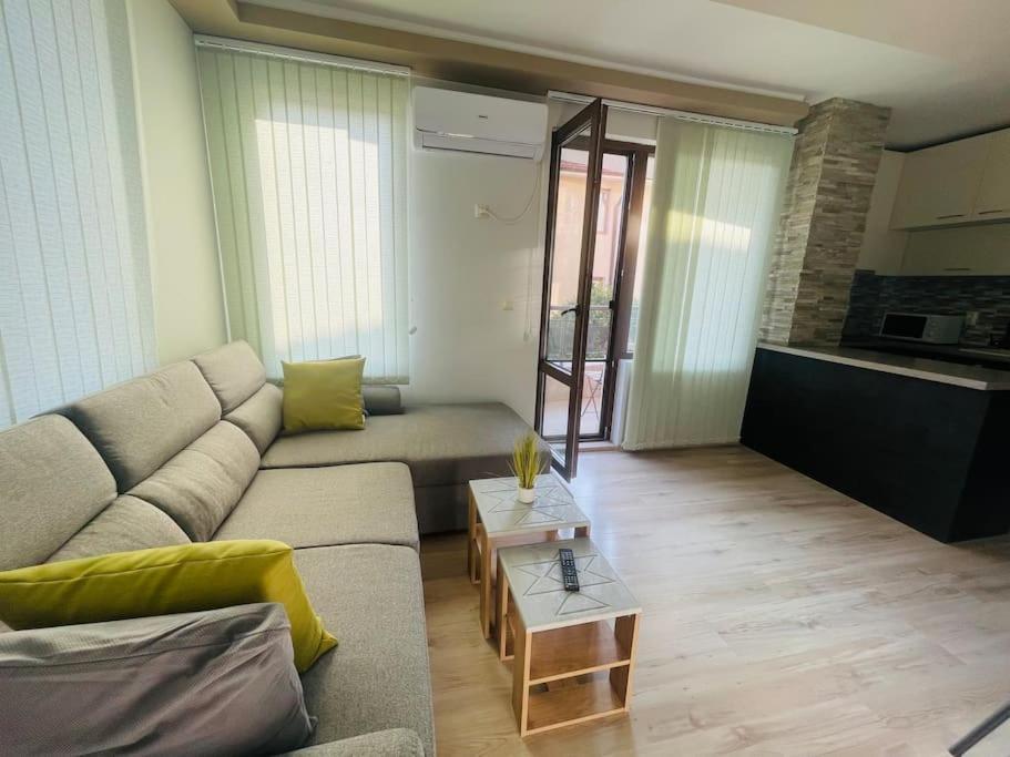 Breeze Apartment Burgas City Exterior foto